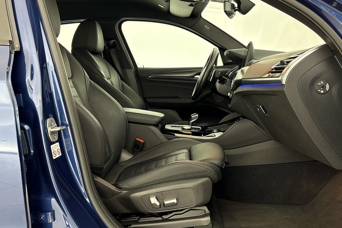 2022 BMW X4 - 12