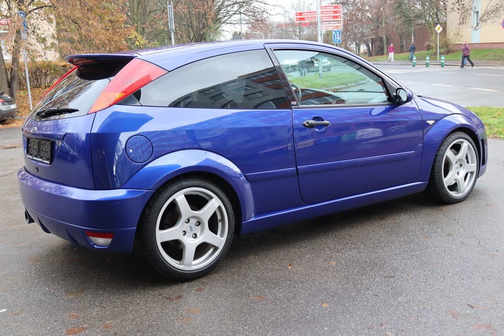 2002 Ford FOCUS - 10