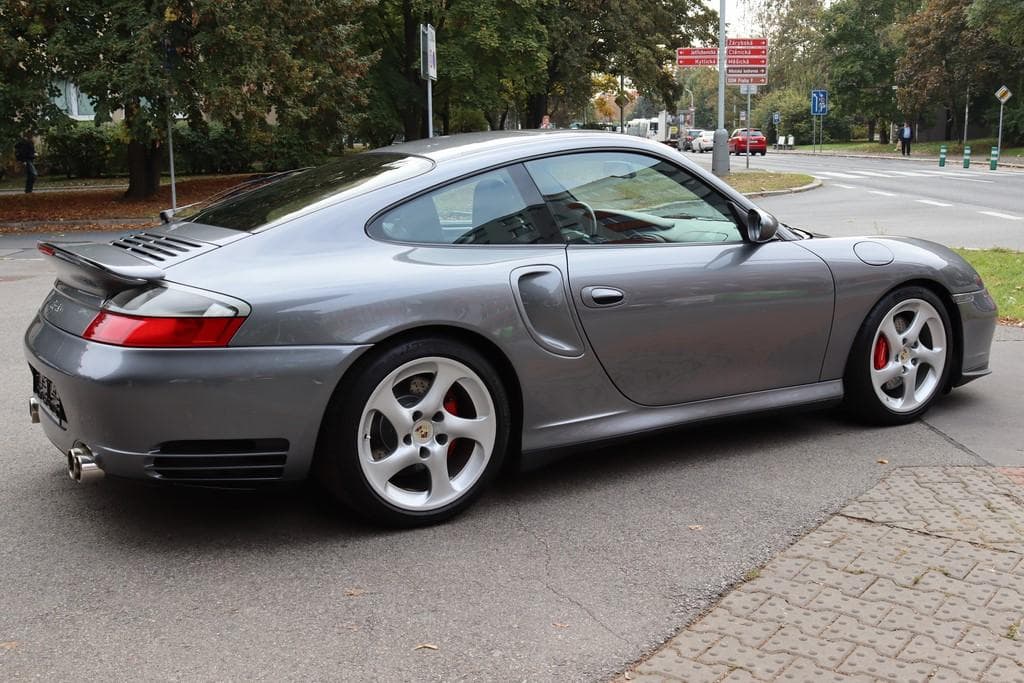 2001 Porsche 911 - 11