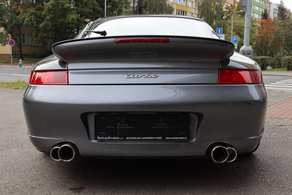 2001 Porsche 911 - 13