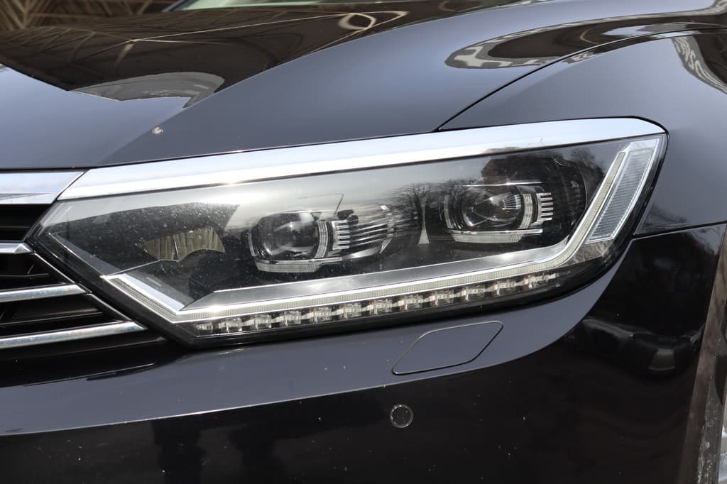 2015 Volkswagen PASSAT - 4
