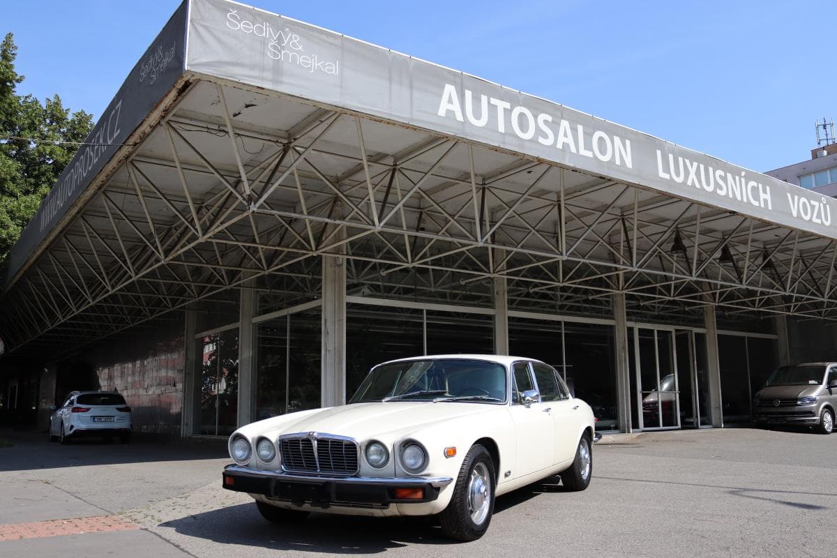 1975 Jaguar XJ