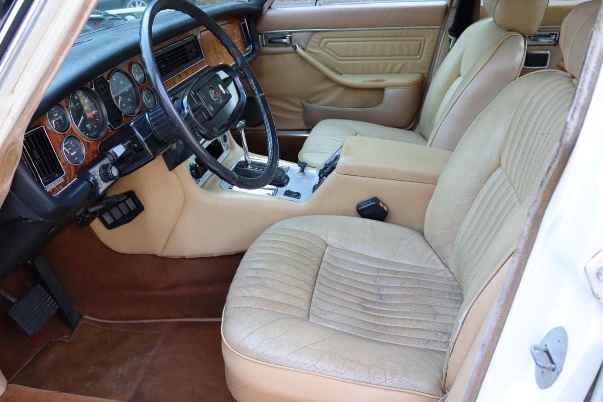 1975 Jaguar XJ - 20