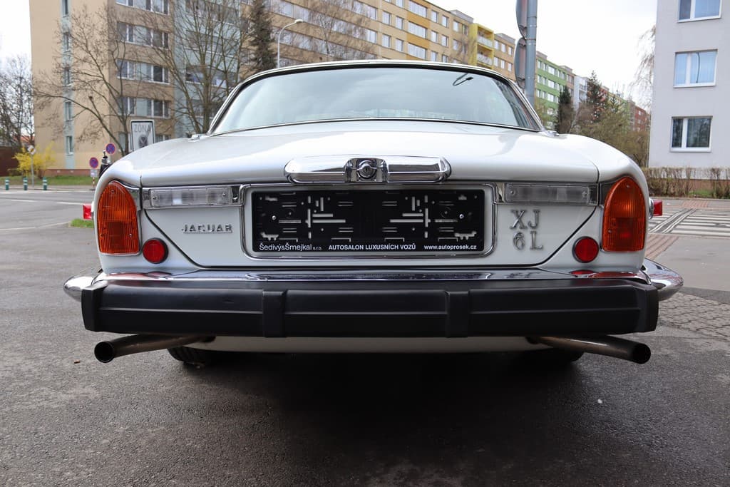 1974 Jaguar XJ - 14