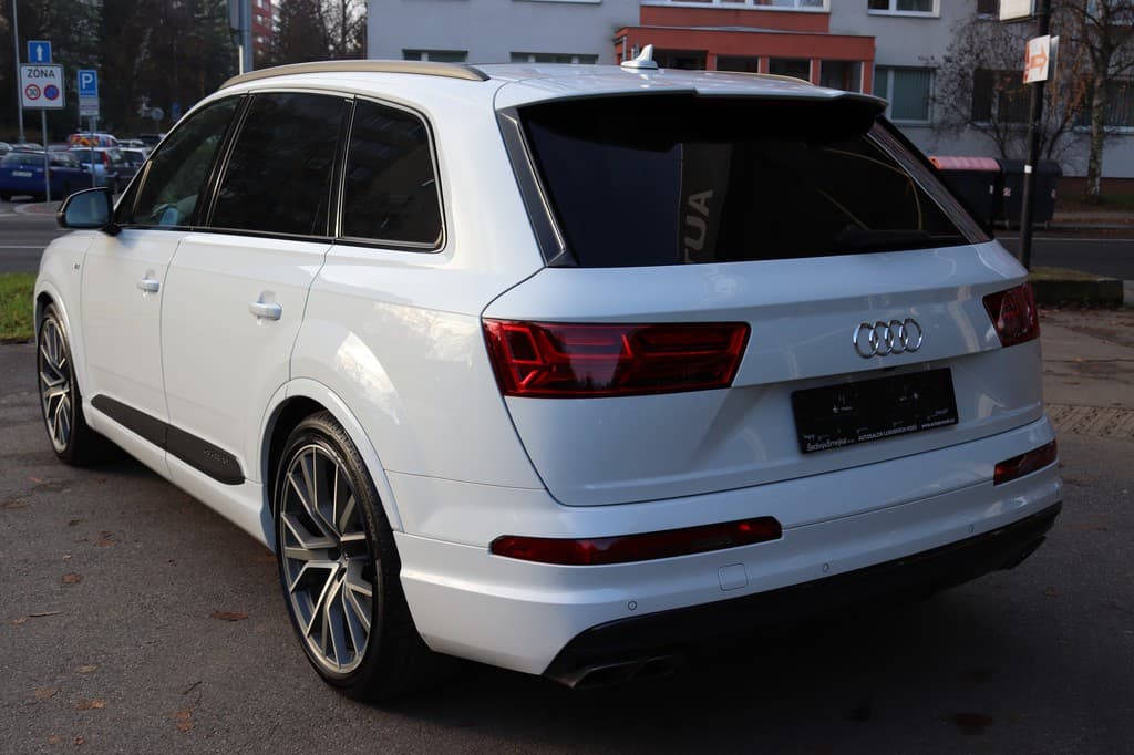 2018 Audi SQ7 - 12