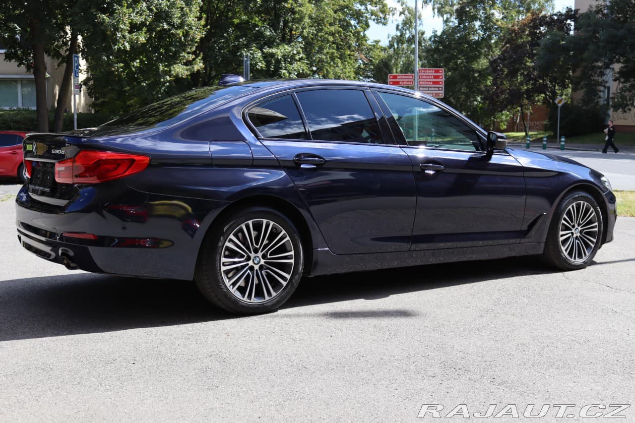2019 BMW 5-SERIES - 10