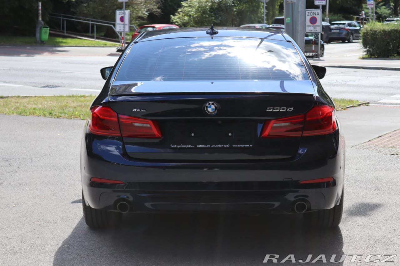 2019 BMW 5-SERIES - 12