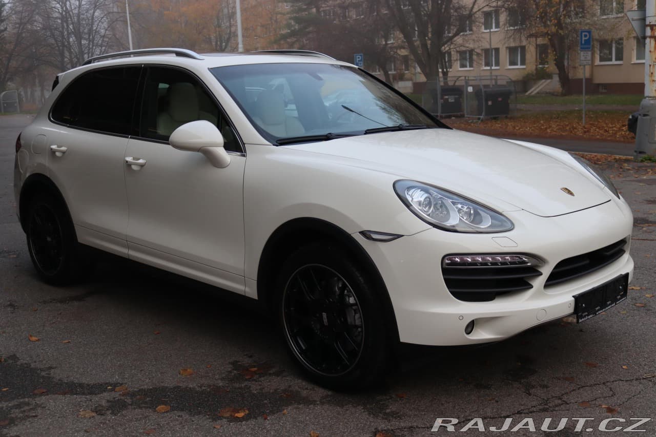 2011 Porsche CAYENNE - 7