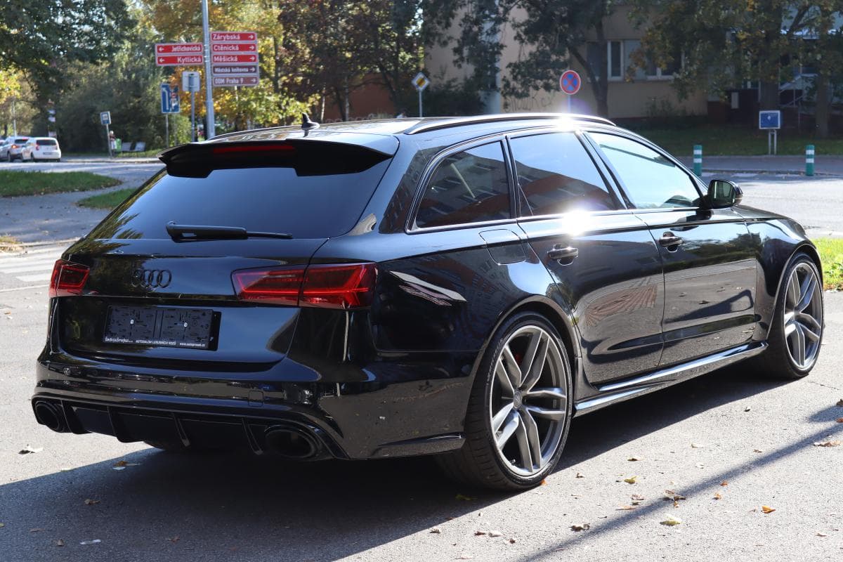 2015 Audi RS6 - 11