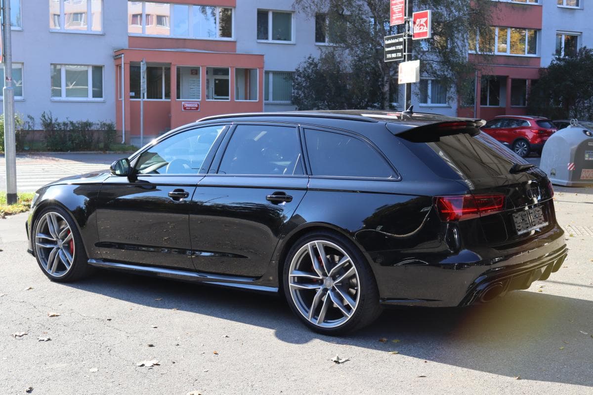 2015 Audi RS6 - 14