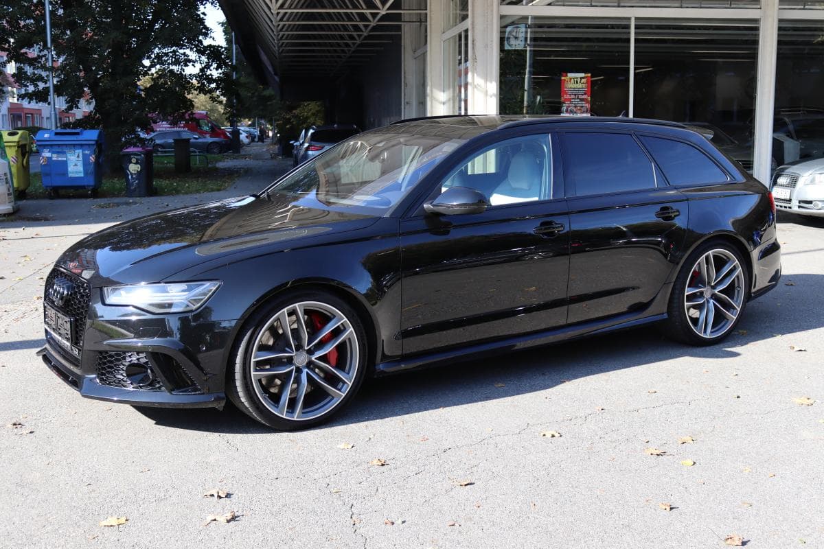 2015 Audi RS6 - 16