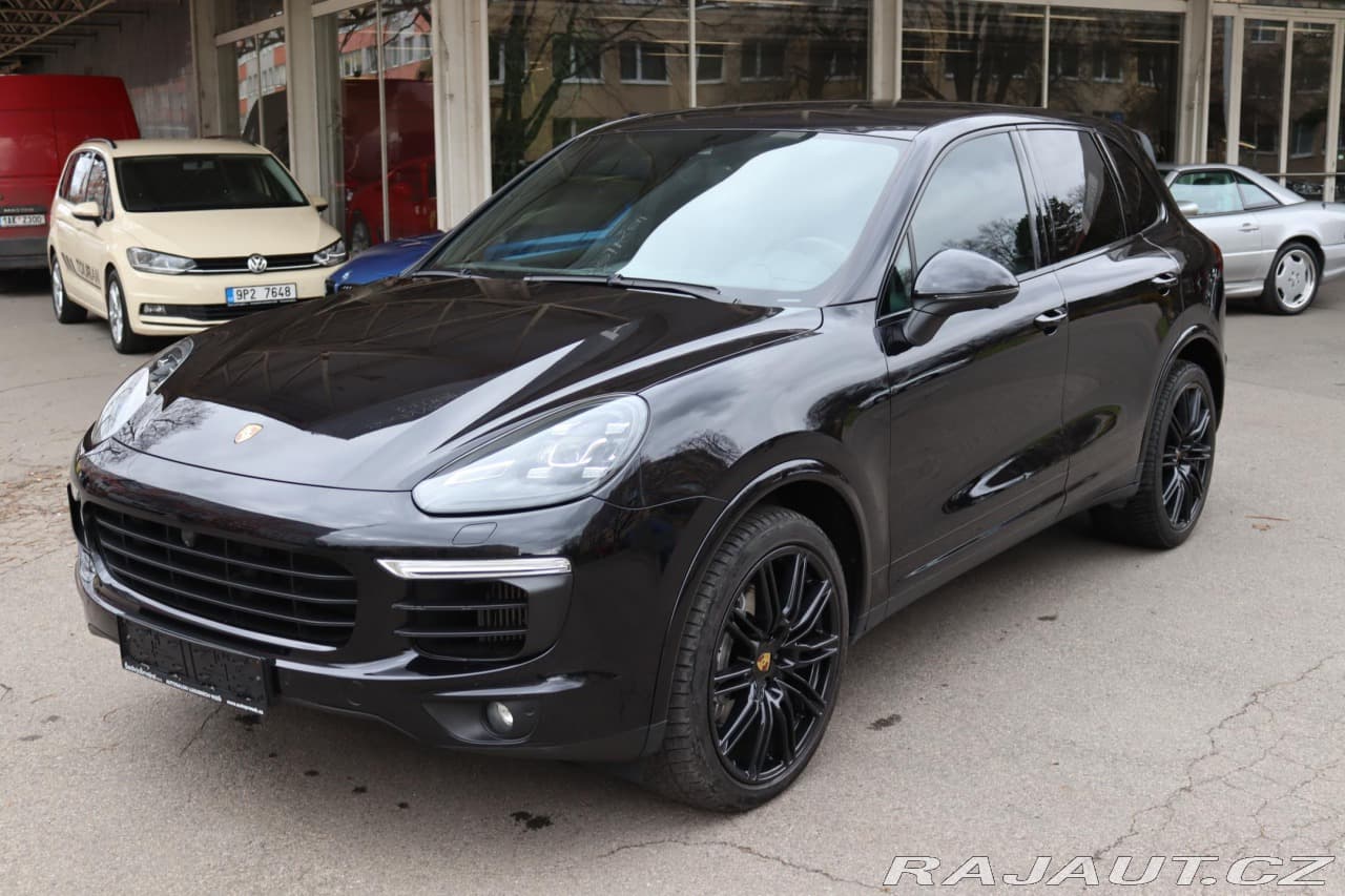 2017 Porsche CAYENNE - 15