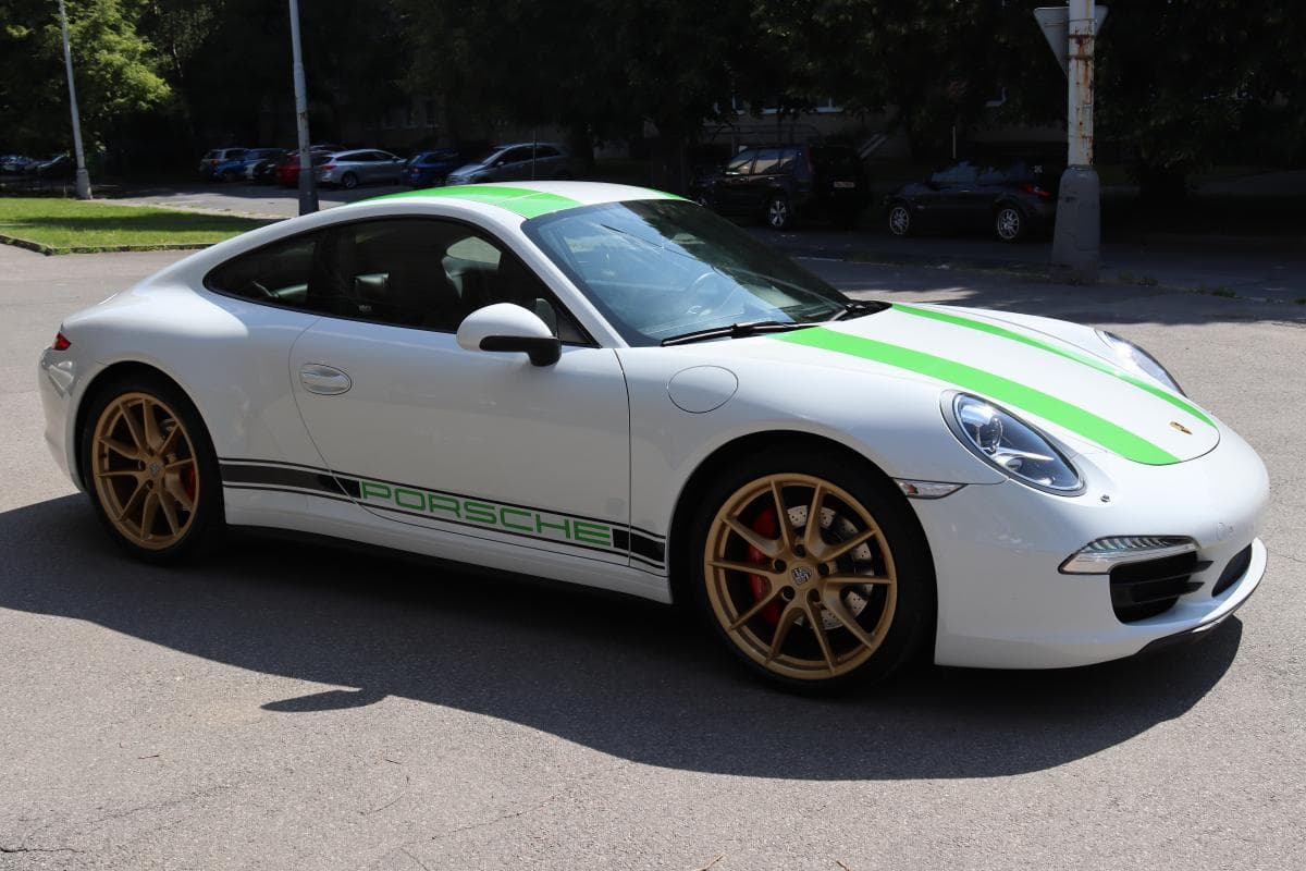 2013 Porsche 911 - 15