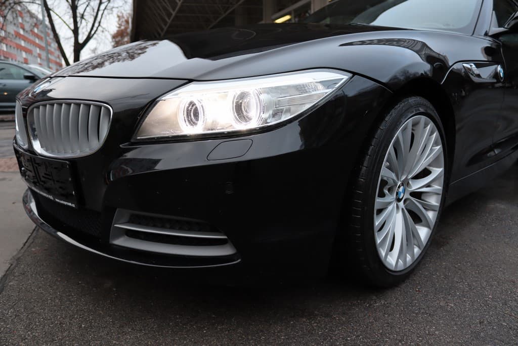 2015 BMW Z4 - 11