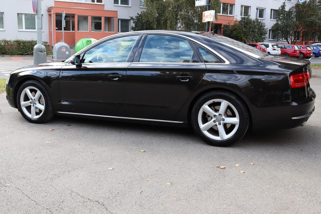 2011 Audi A8 - 15