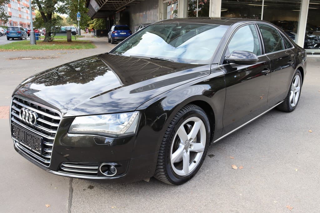 2011 Audi A8 - 18