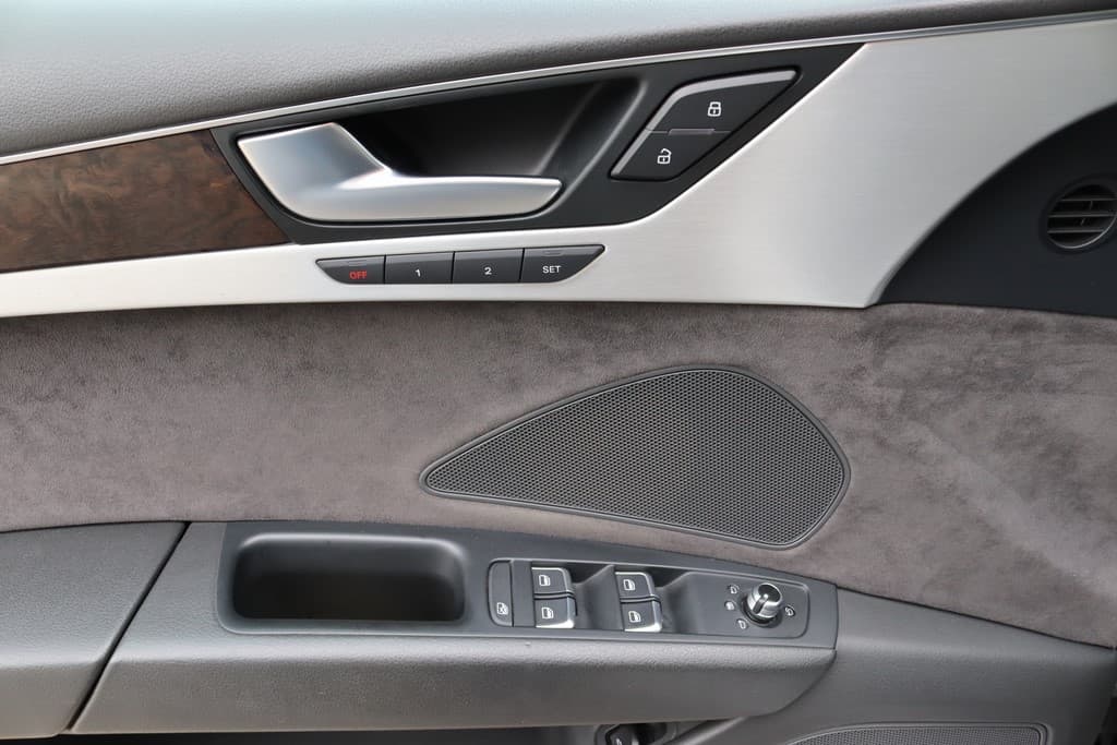 2011 Audi A8 - 20