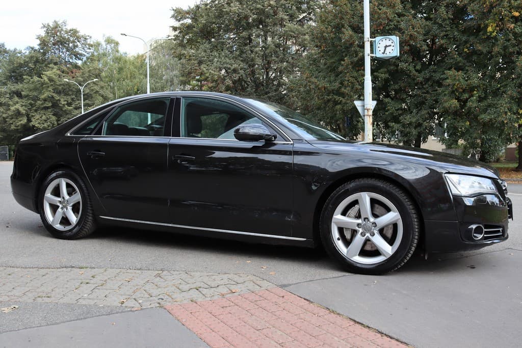 2011 Audi A8 - 8