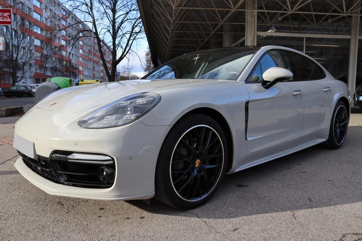 2016 Porsche PANAMERA - 33