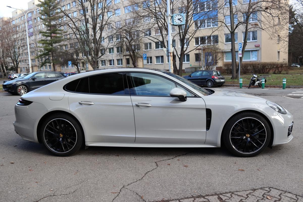 2016 Porsche PANAMERA - 17