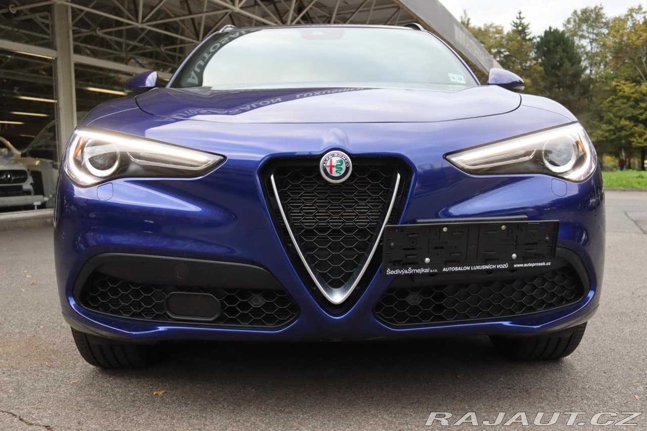 2023 Alfa Romeo STELVIO - 3