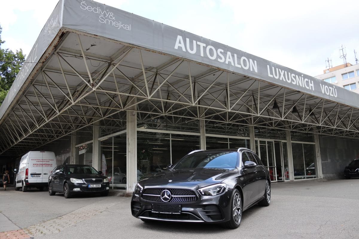 2022 Mercedes-Benz E-CLASS