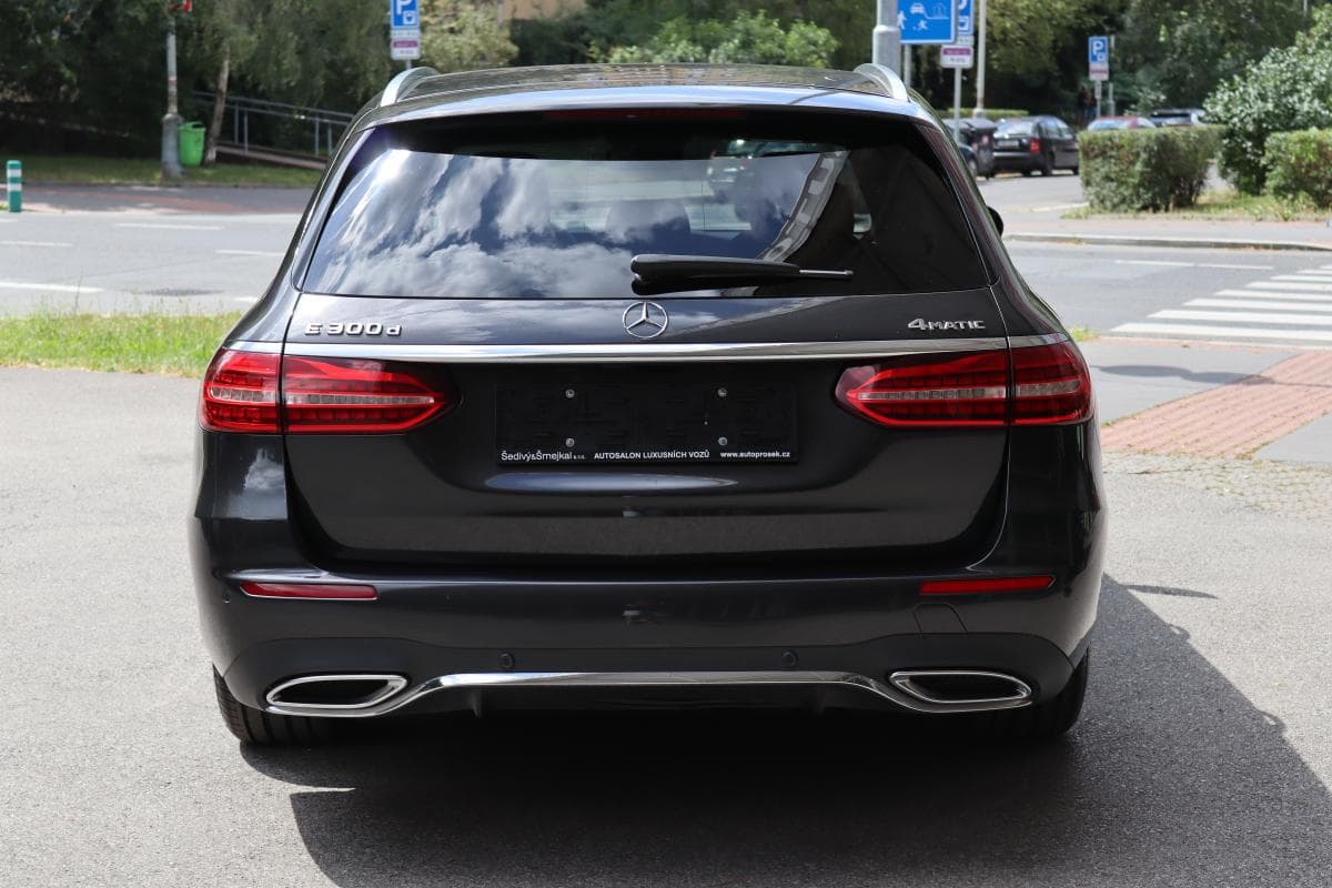 2022 Mercedes-Benz E-CLASS - 12