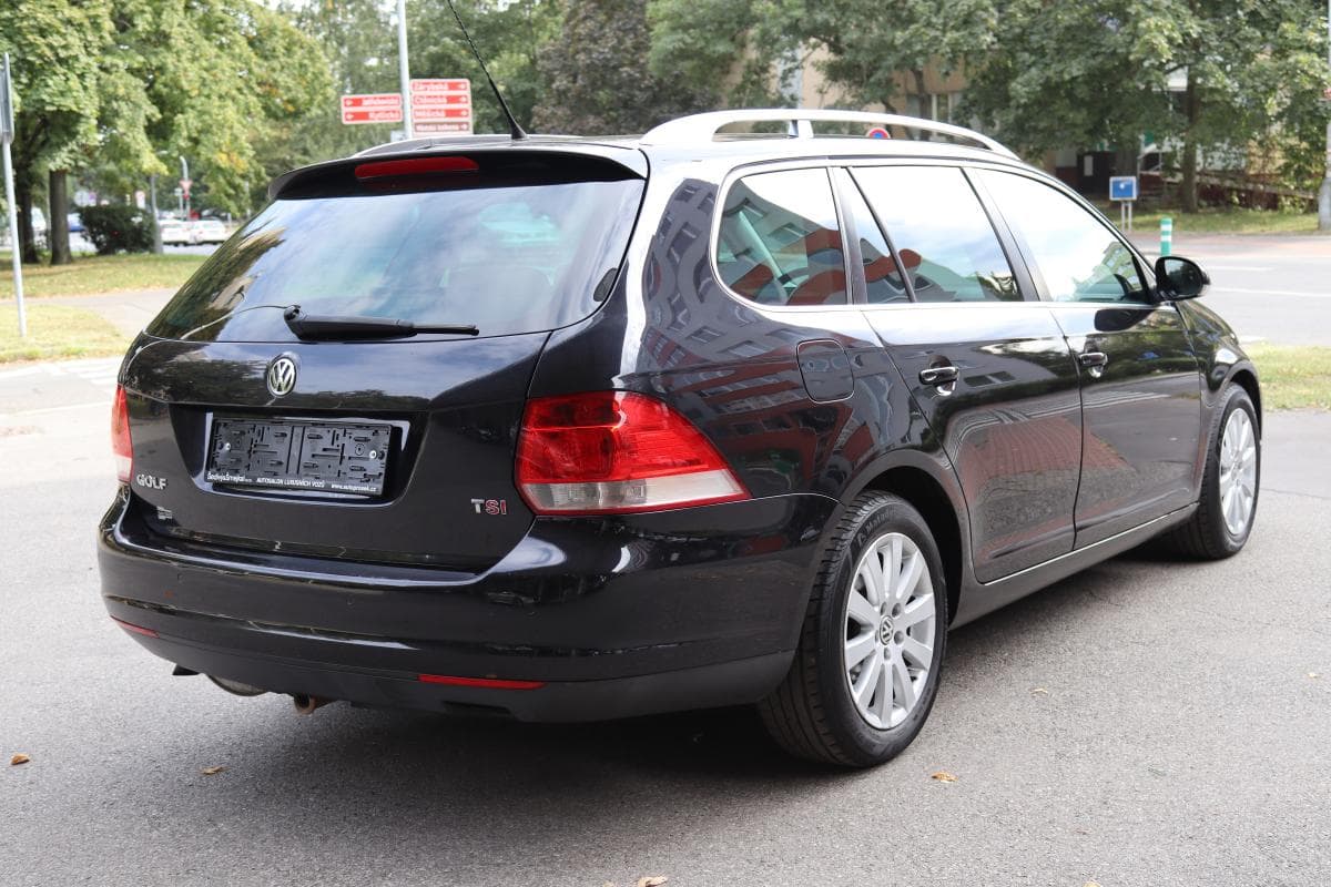 2009 Volkswagen GOLF - 11