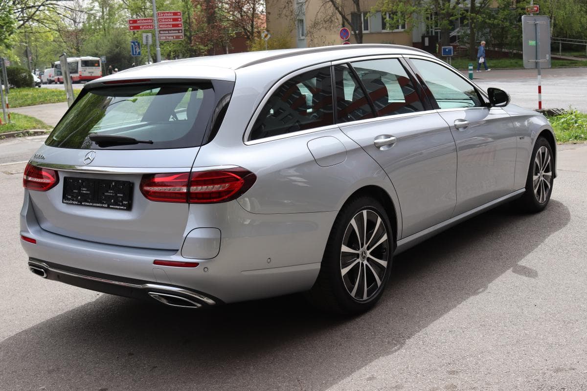 2021 Mercedes-Benz E-CLASS - 11