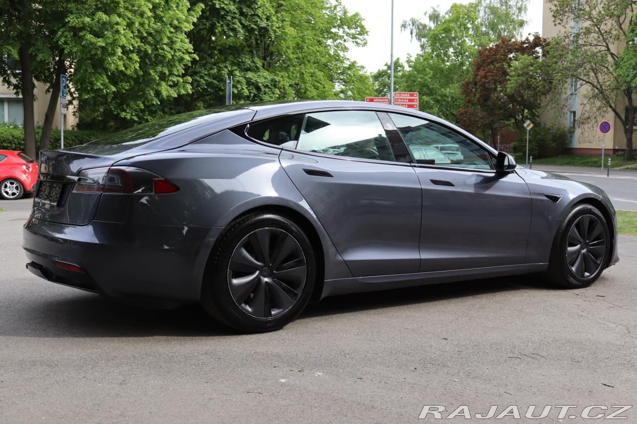 2021 Tesla MODEL S - 10