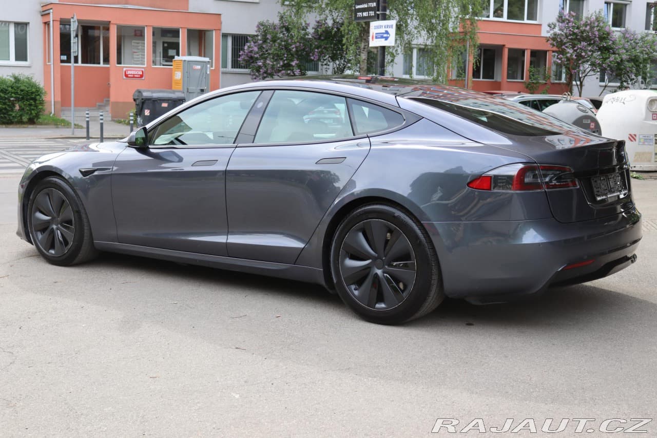 2021 Tesla MODEL S - 14