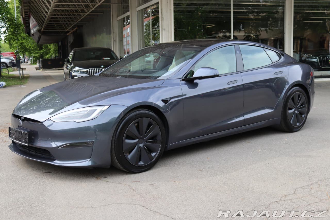 2021 Tesla MODEL S - 16