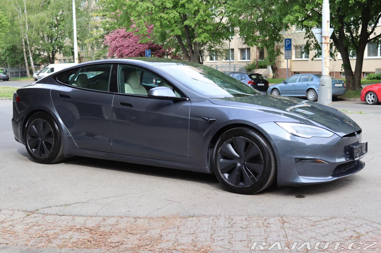 2021 Tesla MODEL S - 8