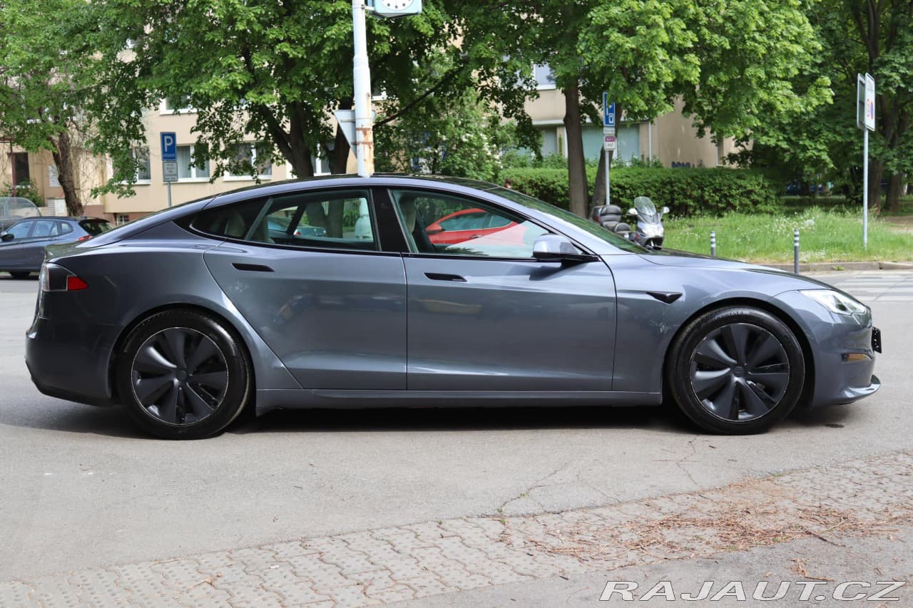 2021 Tesla MODEL S - 9