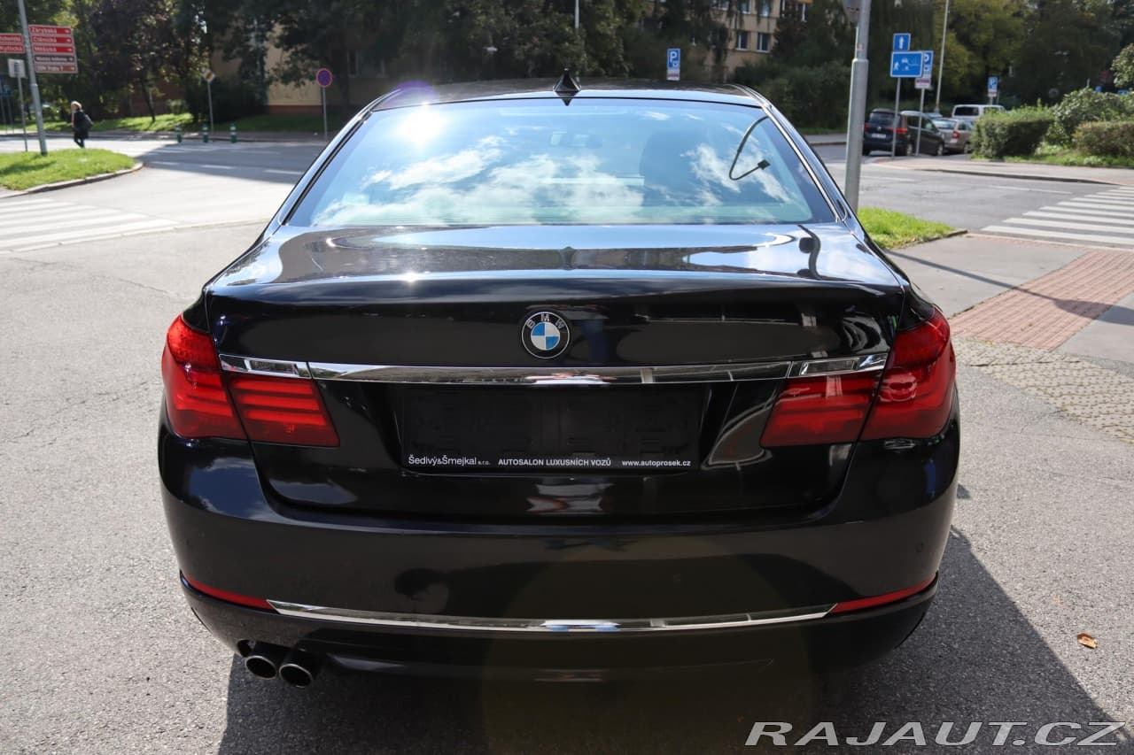 2015 BMW 7-SERIES - 11
