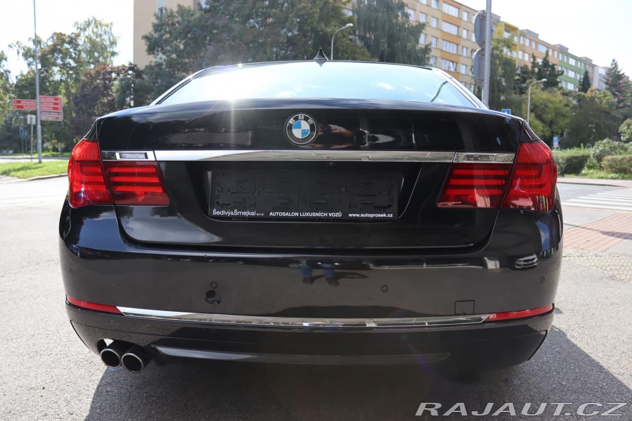 2015 BMW 7-SERIES - 12