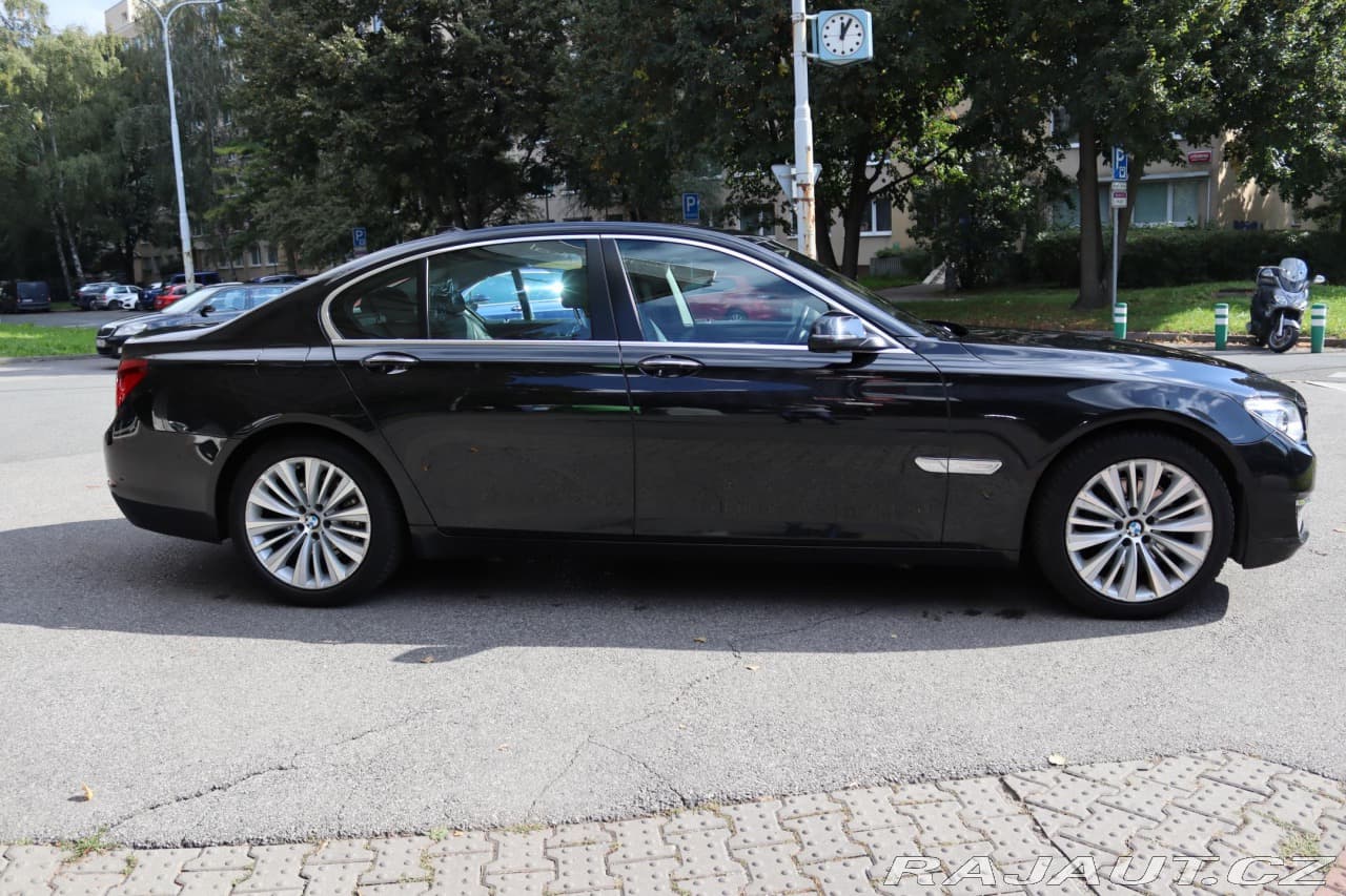 2015 BMW 7-SERIES - 8