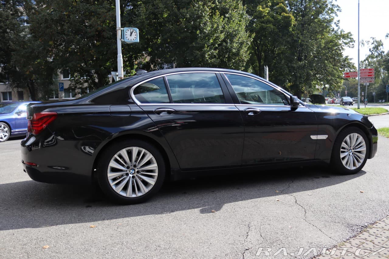 2015 BMW 7-SERIES - 9