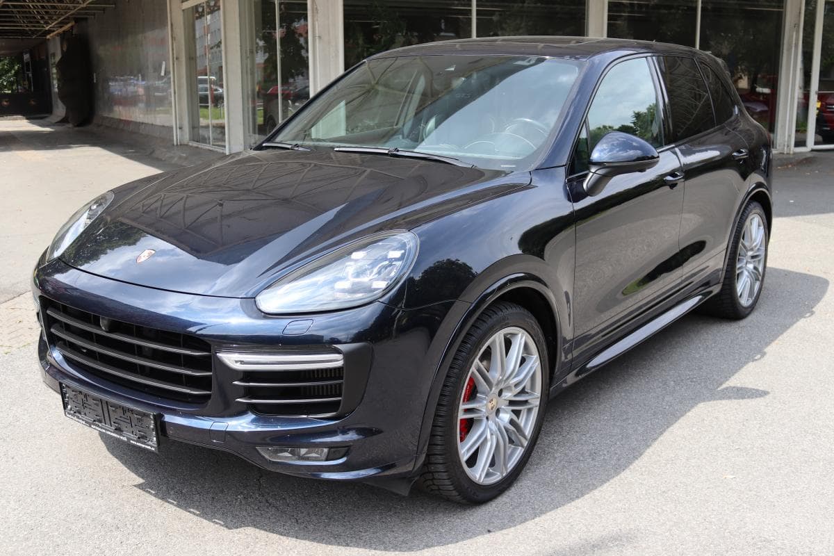 2016 Porsche CAYENNE - 17