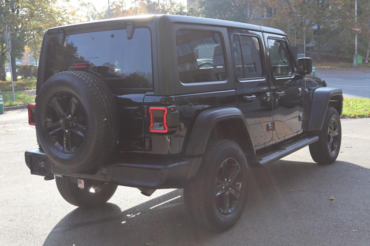 2021 Jeep WRANGLER - 11