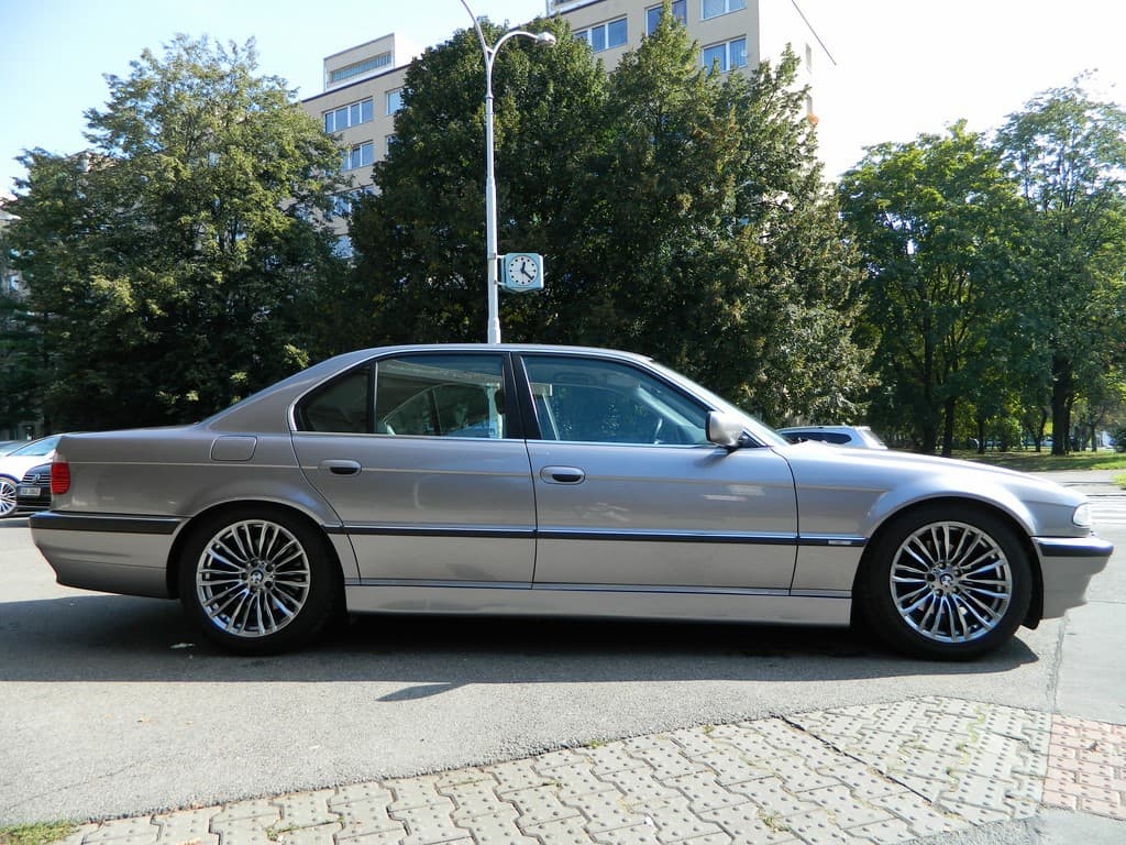 2000 BMW 7-SERIES - 9