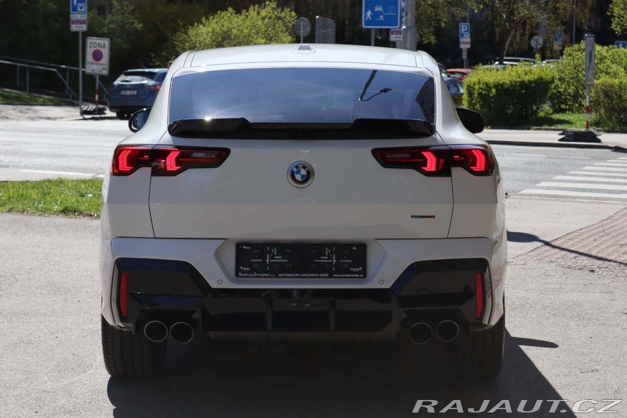2025 BMW X2 - 12