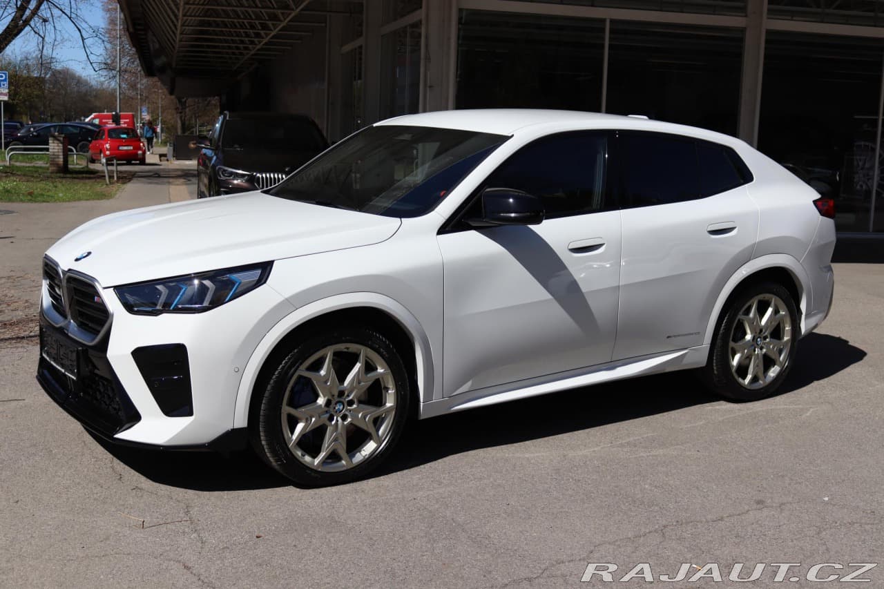 2025 BMW X2 - 16