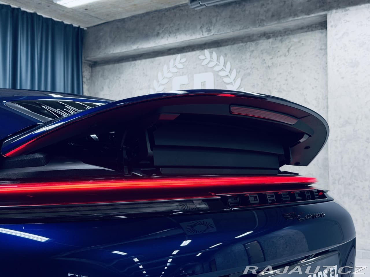 2025 Porsche 911 - 8