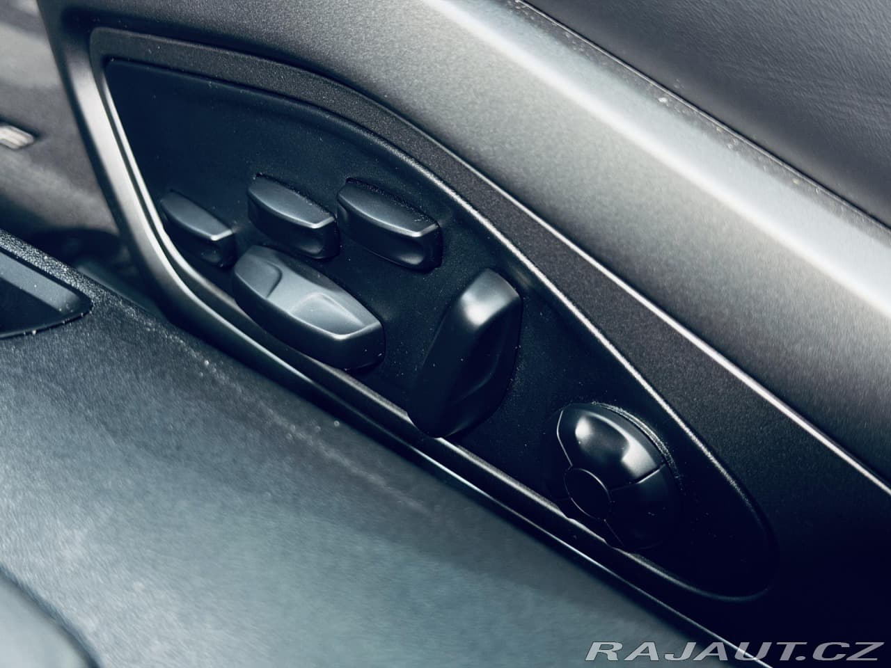 2020 Porsche 911 - 18