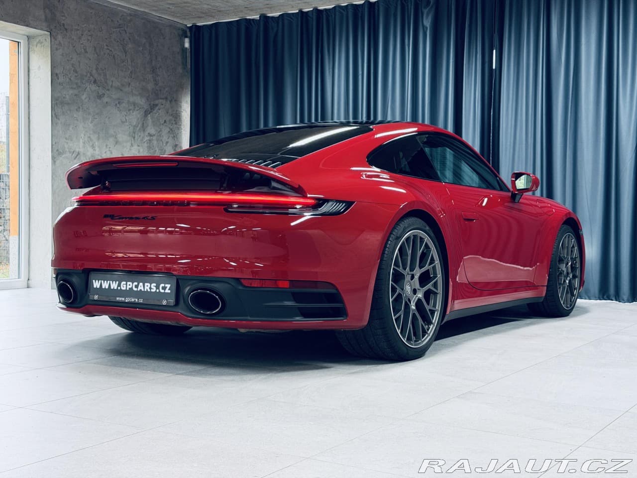 2020 Porsche 911 - 6