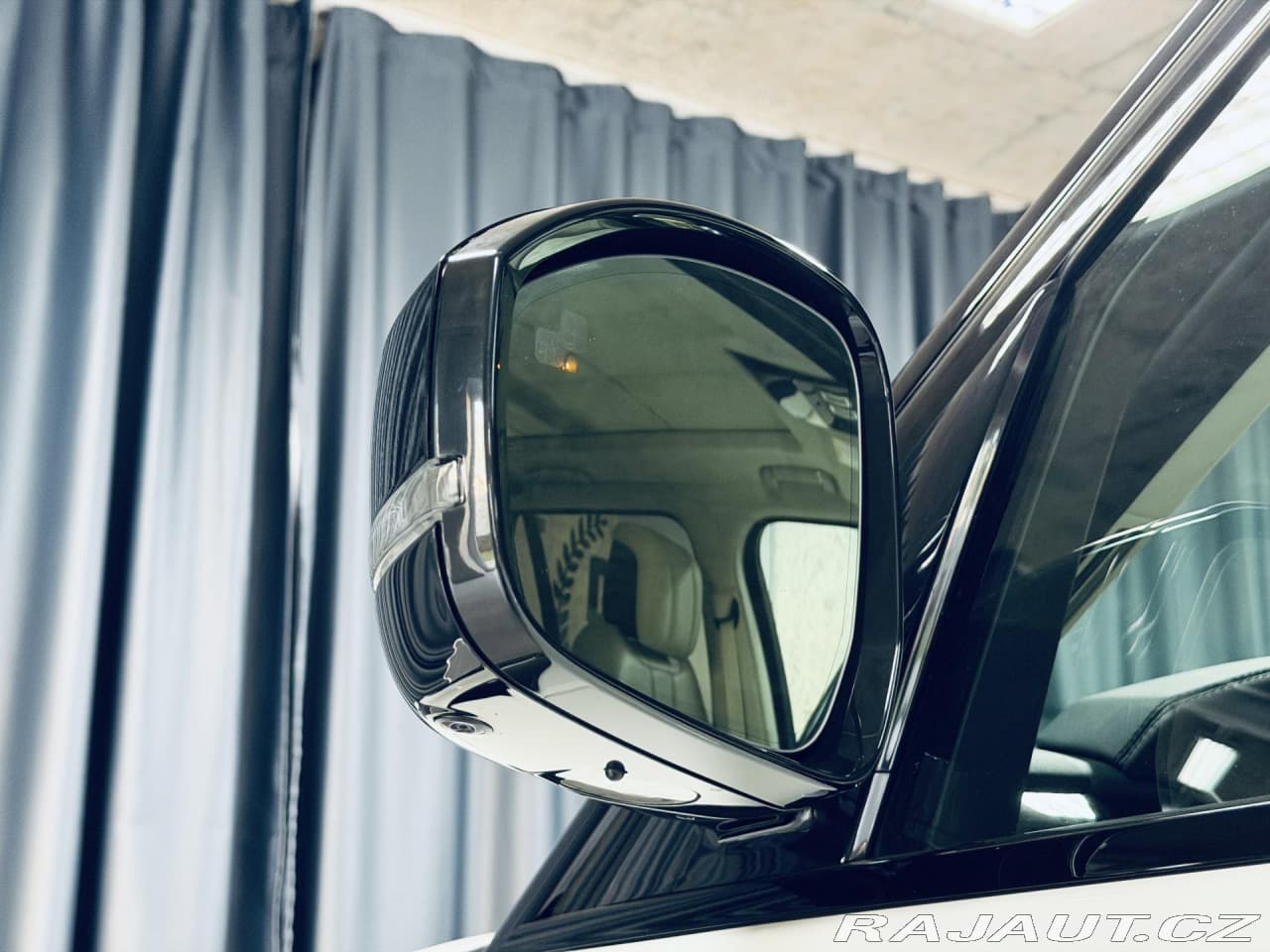 2019 Land Rover RANGE ROVER - 11