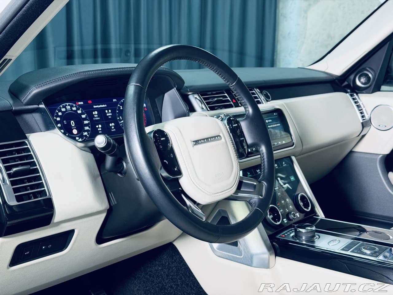 2019 Land Rover RANGE ROVER - 18