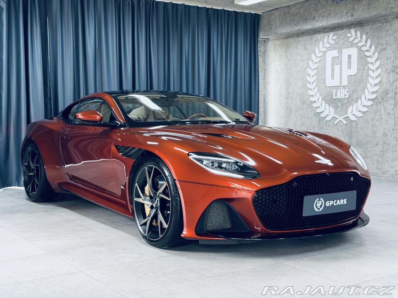 2019 Aston Martin DBS
