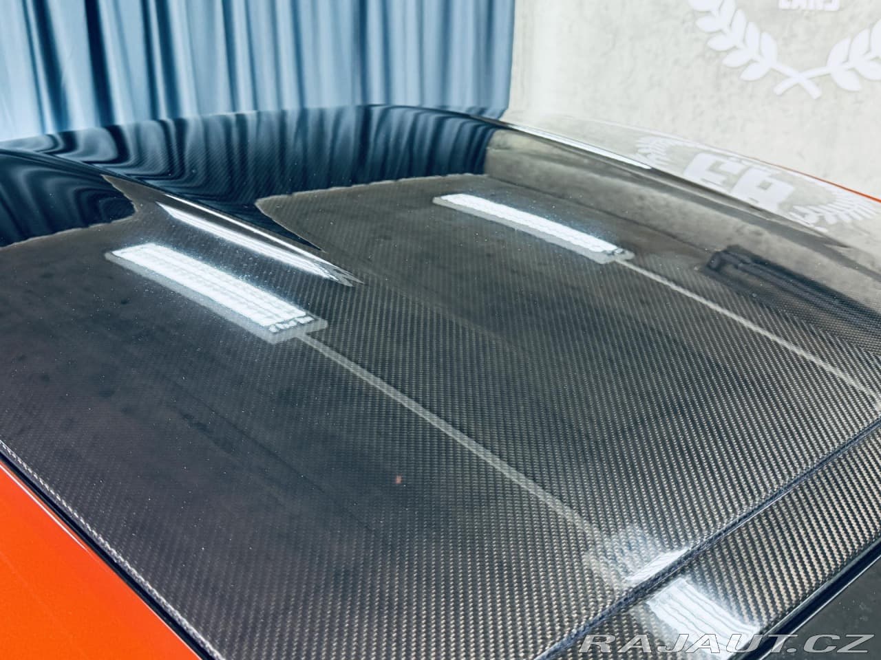 2019 Aston Martin DBS - 14